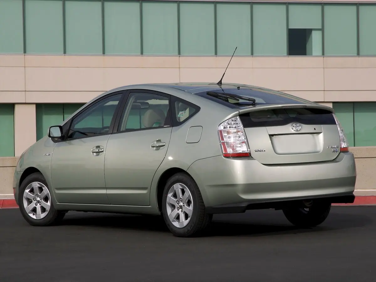 Toyota Prius II Рестайлинг (XW20) Лифтбек — фото 5