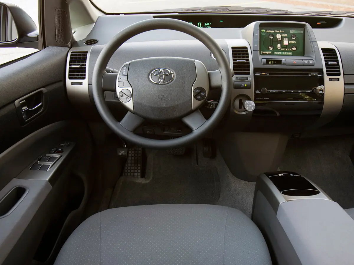 Toyota Prius II Рестайлинг (XW20) Лифтбек — фото 8