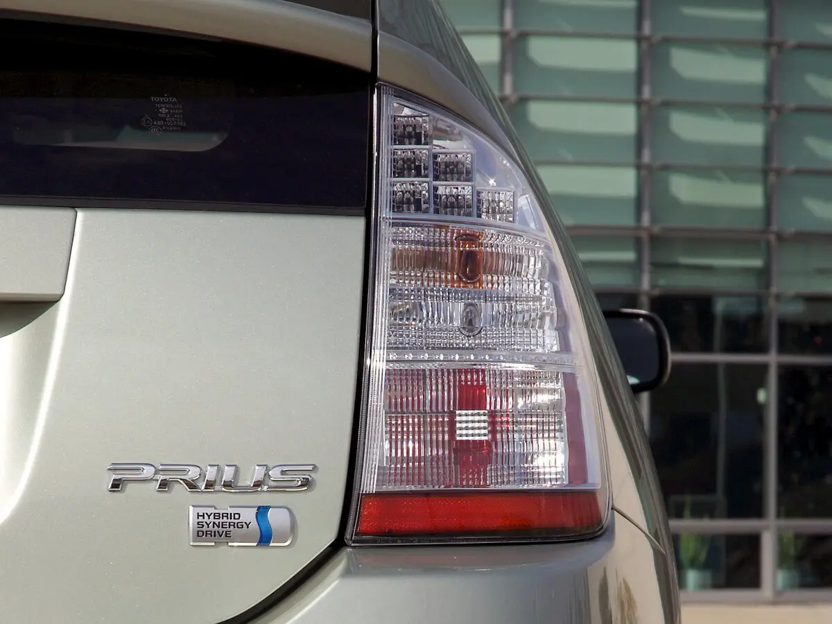 Toyota Prius II Рестайлинг (XW20) Лифтбек — фото 12