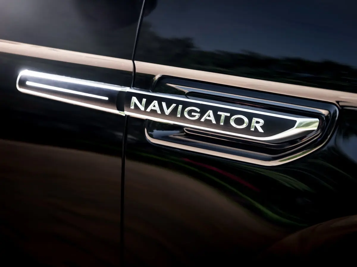 Lincoln Navigator IV Внедорожник 5 дв. L — 照片 11