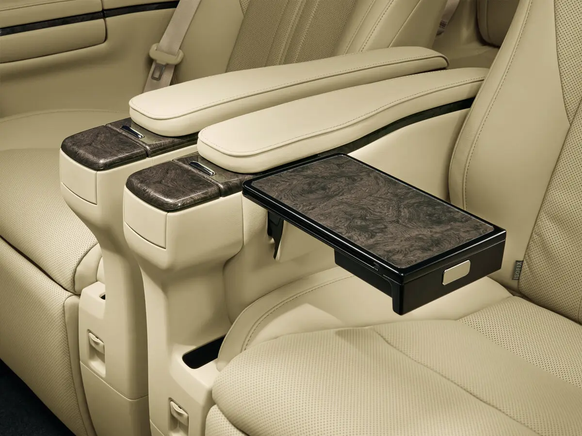 Toyota Alphard III Рестайлинг Минивэн — фото 7