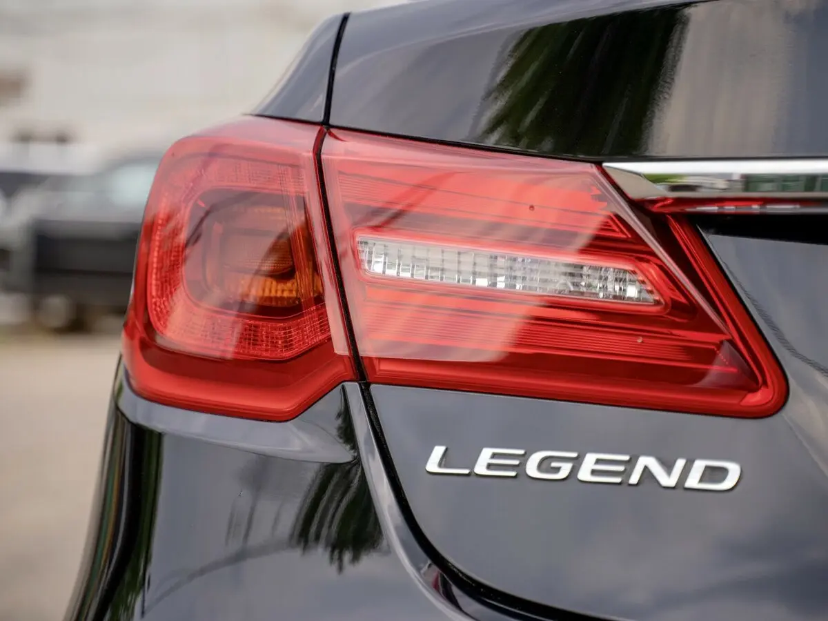 Honda Legend V Седан — сүрөт 12