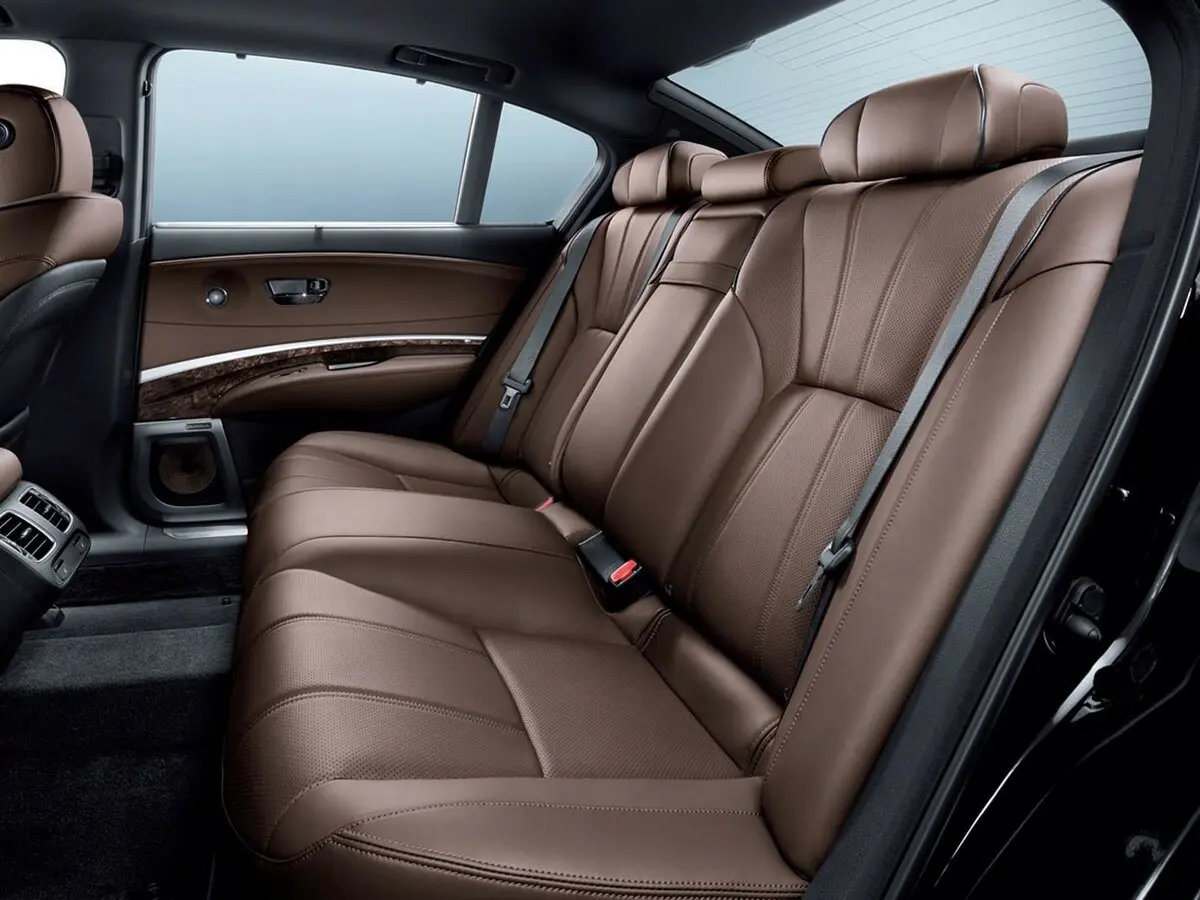 Honda Legend V Рестайлинг Седан — 照片 8