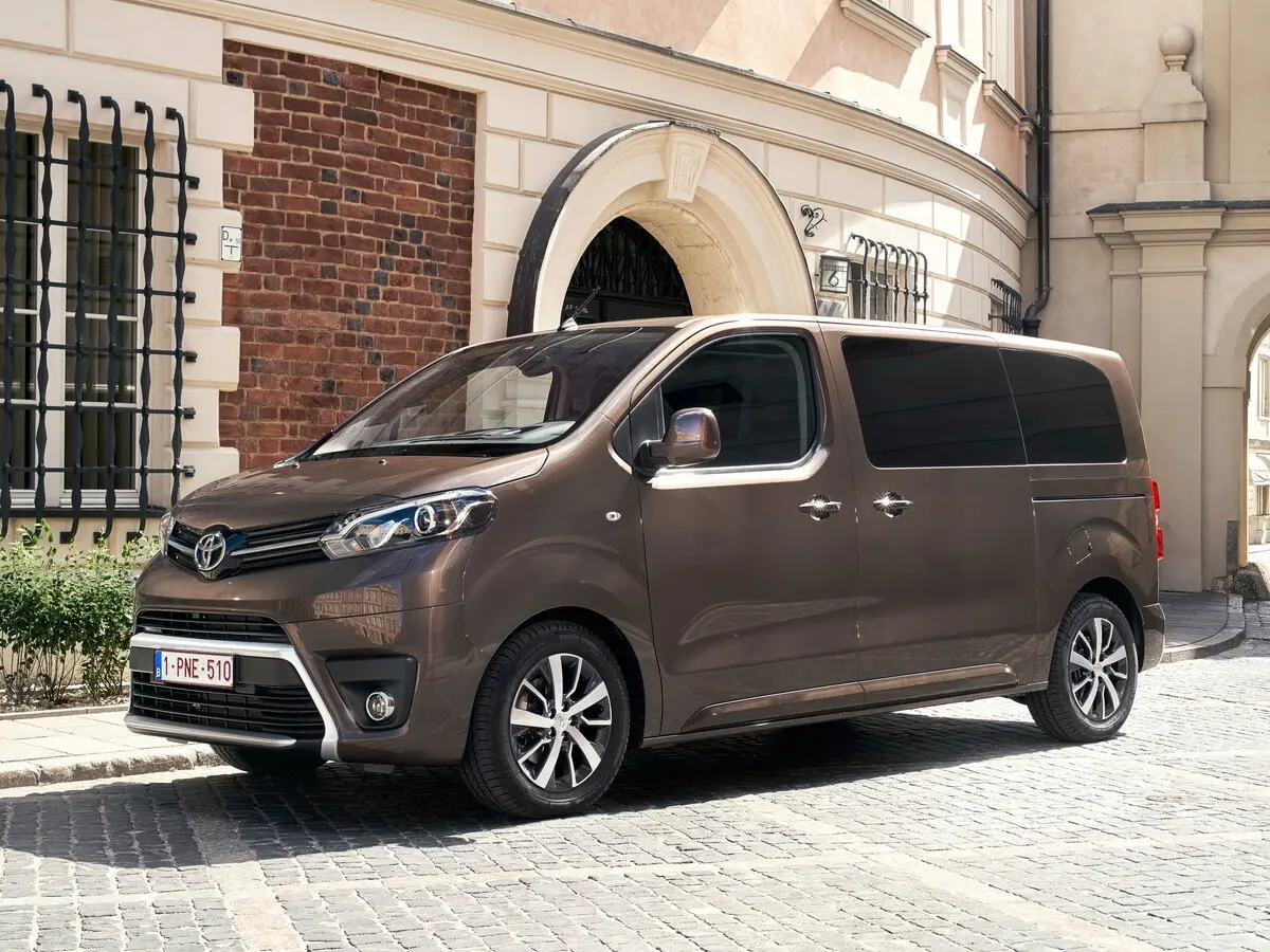 Toyota ProAce II Минивэн L1