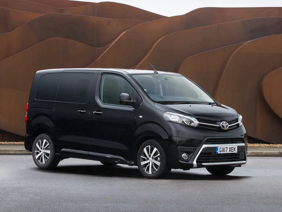 Toyota ProAce II Минивэн Compact