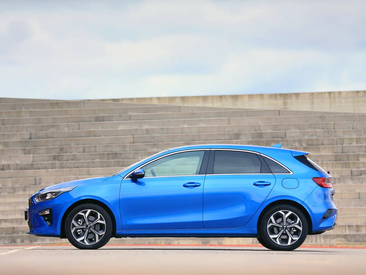 Kia Ceed III Хэтчбек 5 дв. — 照片 2