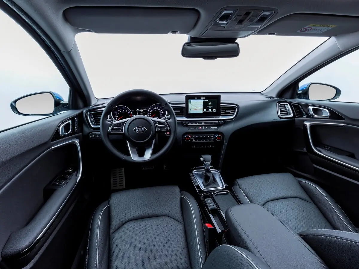 Kia Ceed III Хэтчбек 5 дв. — 照片 6