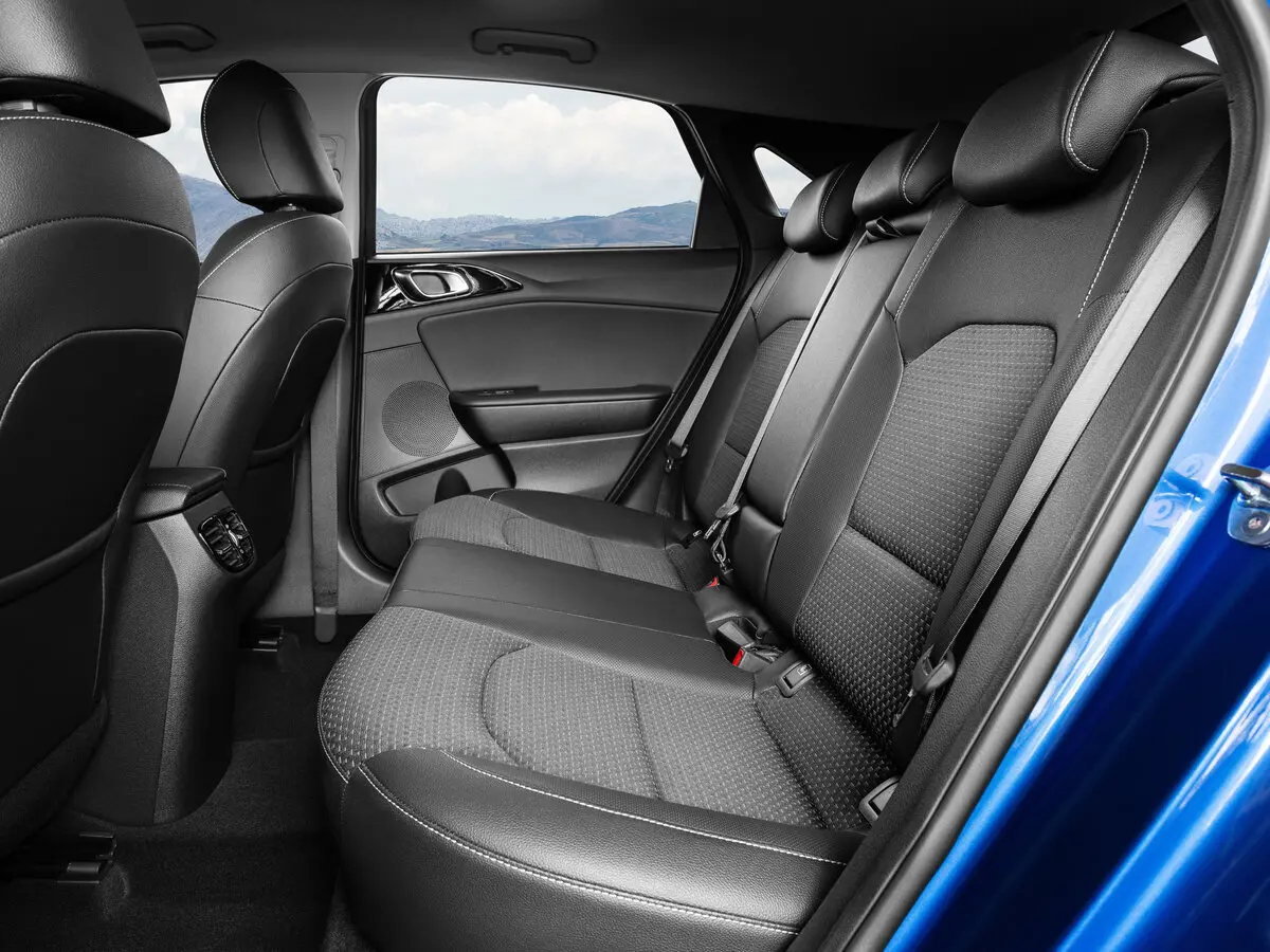 Kia Ceed III Хэтчбек 5 дв. — 照片 11