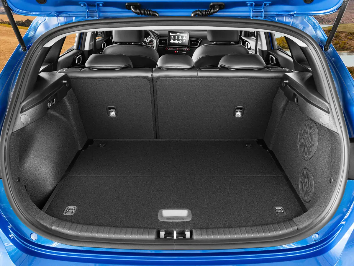 Kia Ceed III Хэтчбек 5 дв. — 照片 13