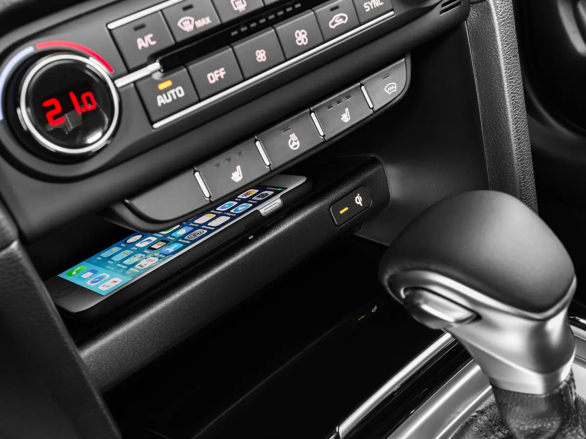Kia Ceed III Хэтчбек 5 дв. — 照片 18