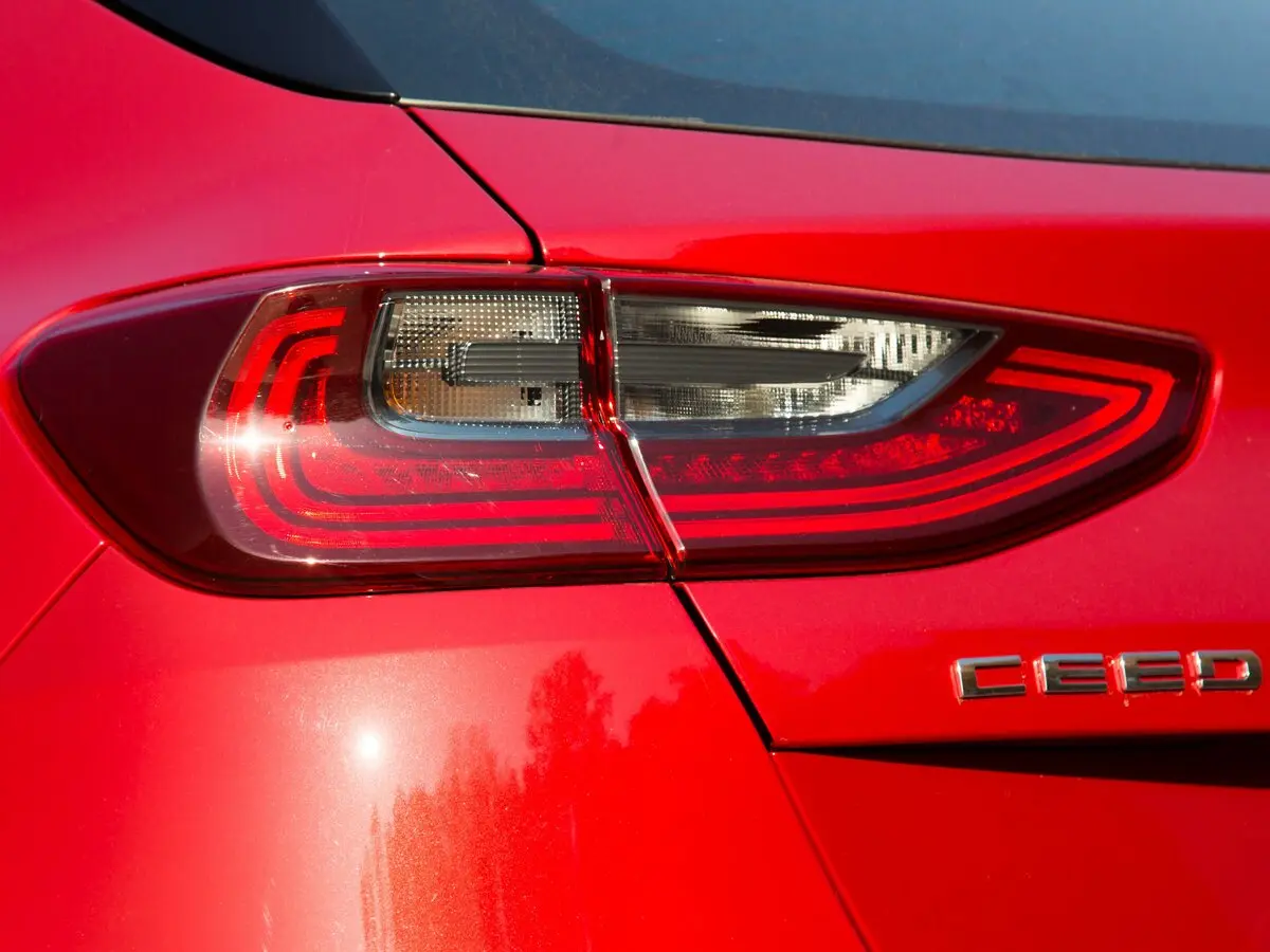 Kia Ceed III Хэтчбек 5 дв. — 照片 35