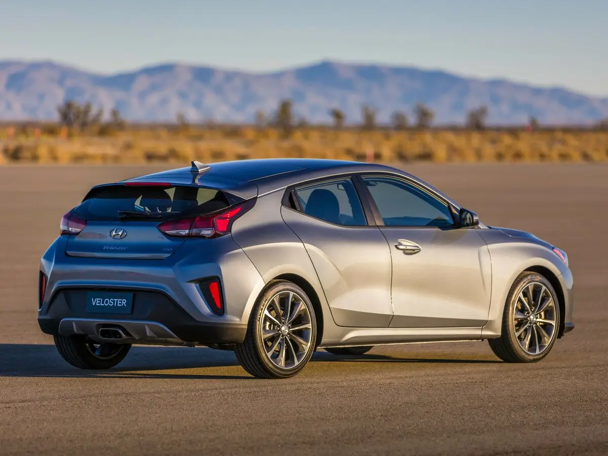 Hyundai Veloster II Хэтчбек 4 дв. — сүрөт 4