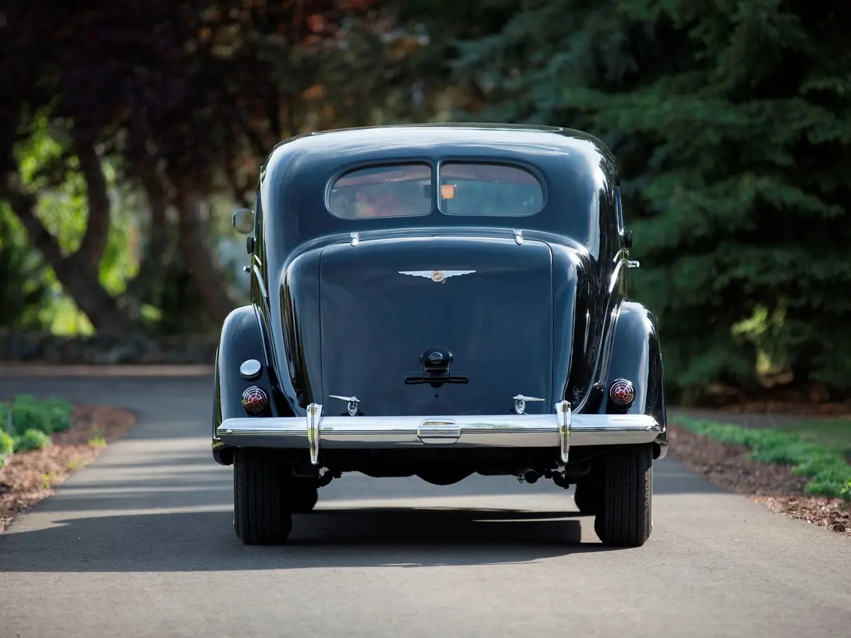 Chrysler Imperial III Седан — сүрөт 4