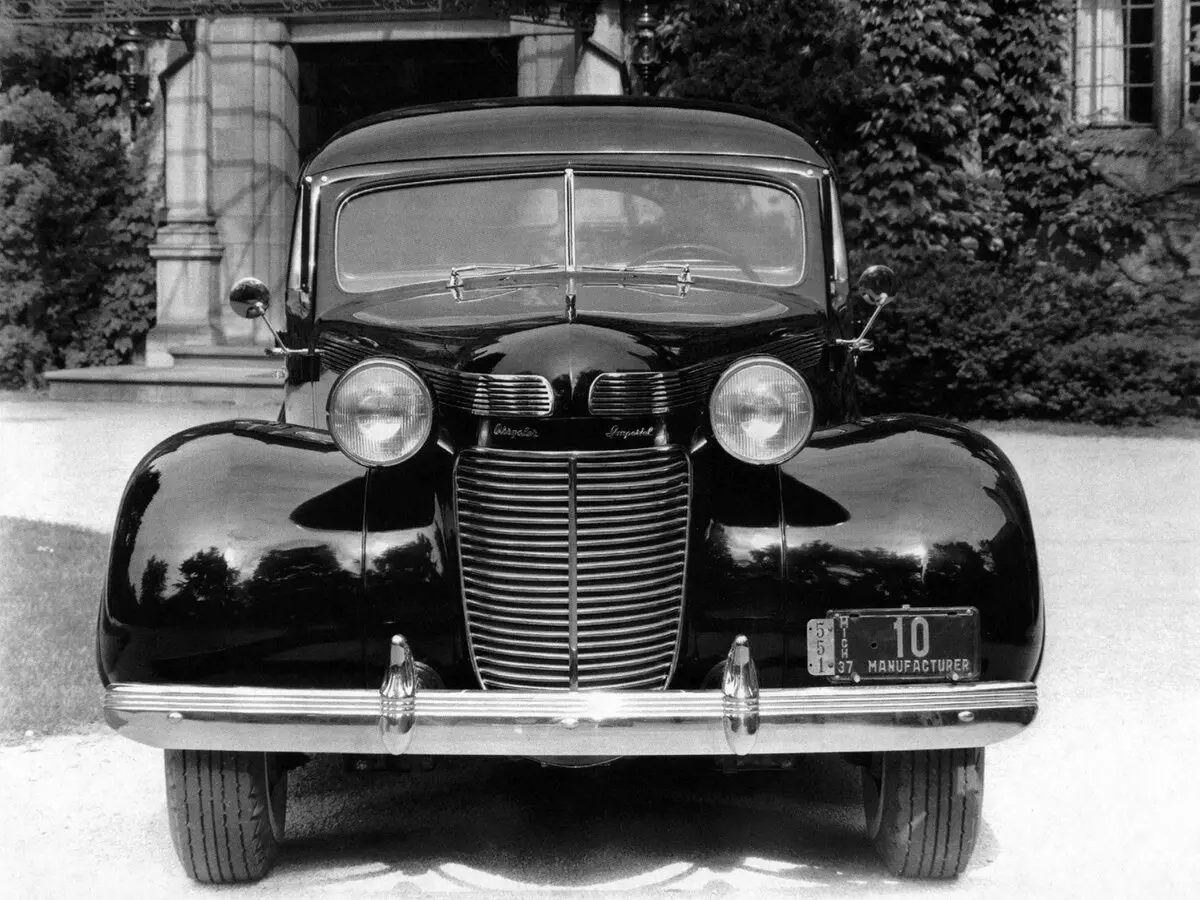 Chrysler Imperial IV Седан — сүрөт 2