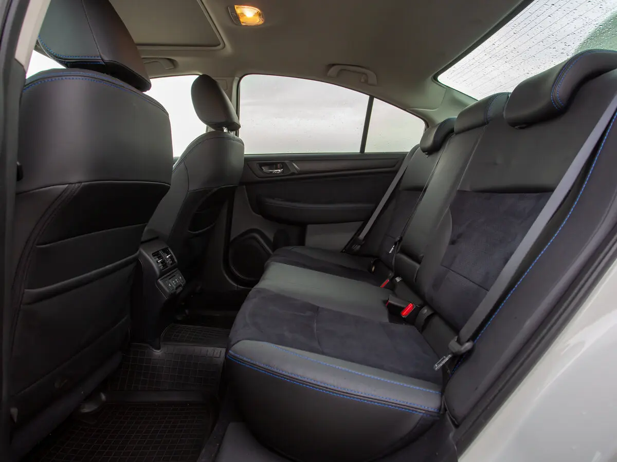 Subaru Legacy VI Рестайлинг Седан — фото 23