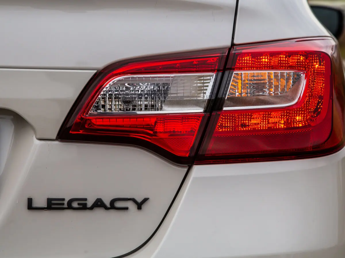 Subaru Legacy VI Рестайлинг Седан — фото 29