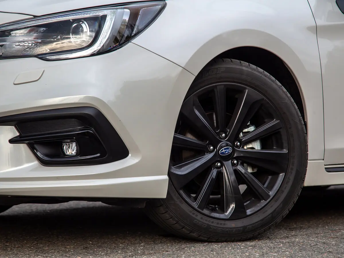 Subaru Legacy VI Рестайлинг Седан — фото 32