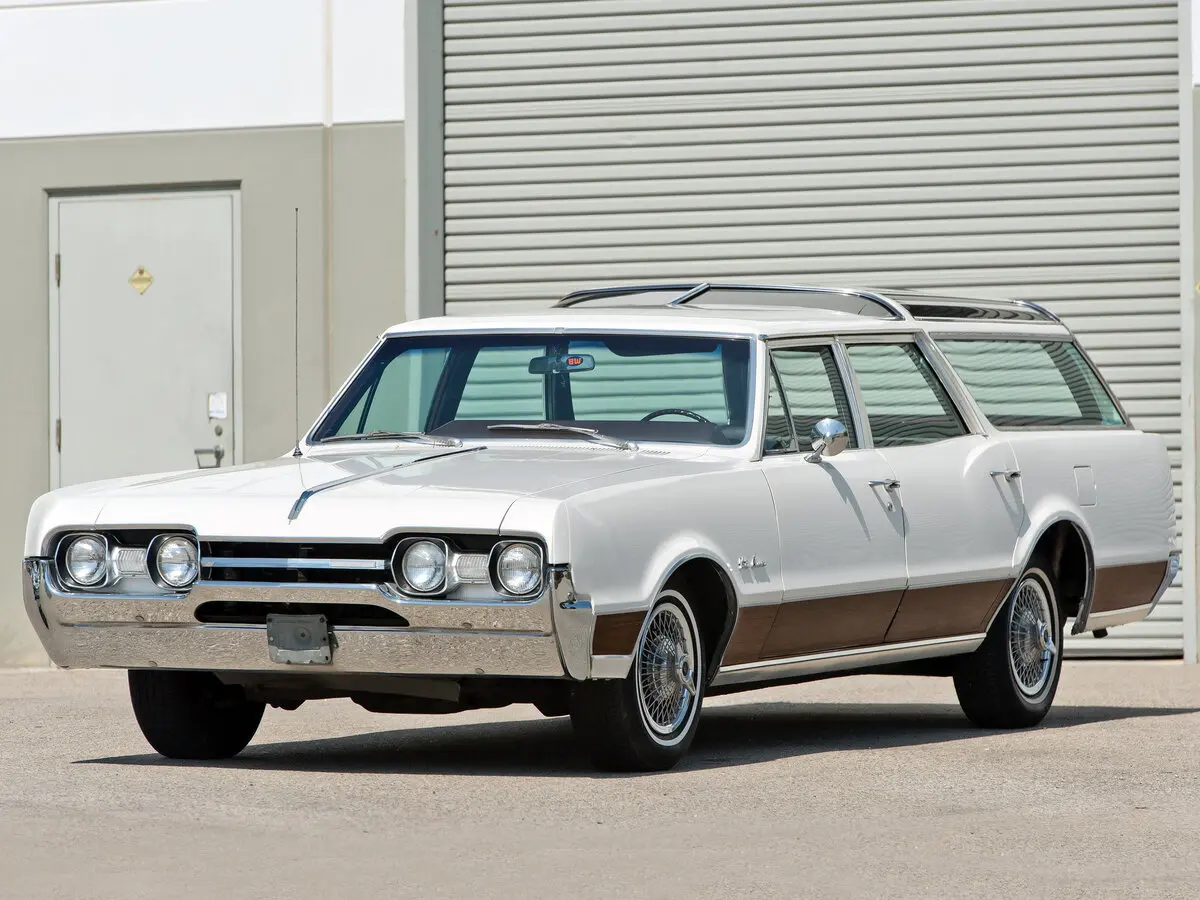Oldsmobile Vista Cruiser I