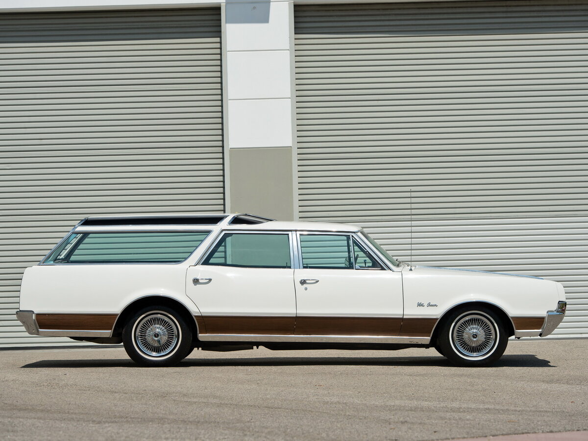 Oldsmobile Vista Cruiser I Универсал 5 дв. — фото 2