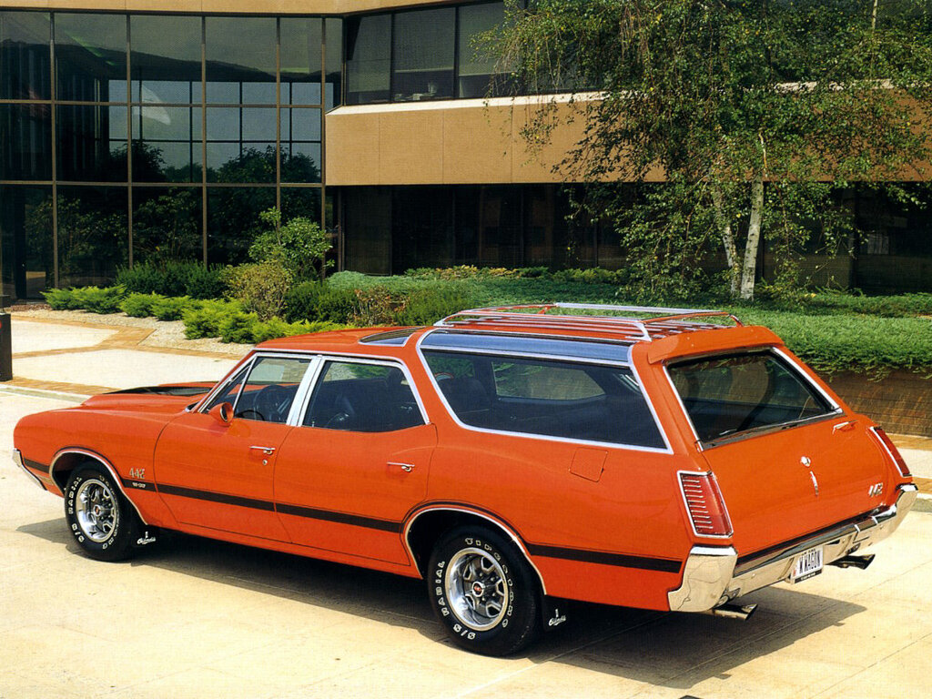 Oldsmobile Vista Cruiser II Универсал 5 дв. — фото 2