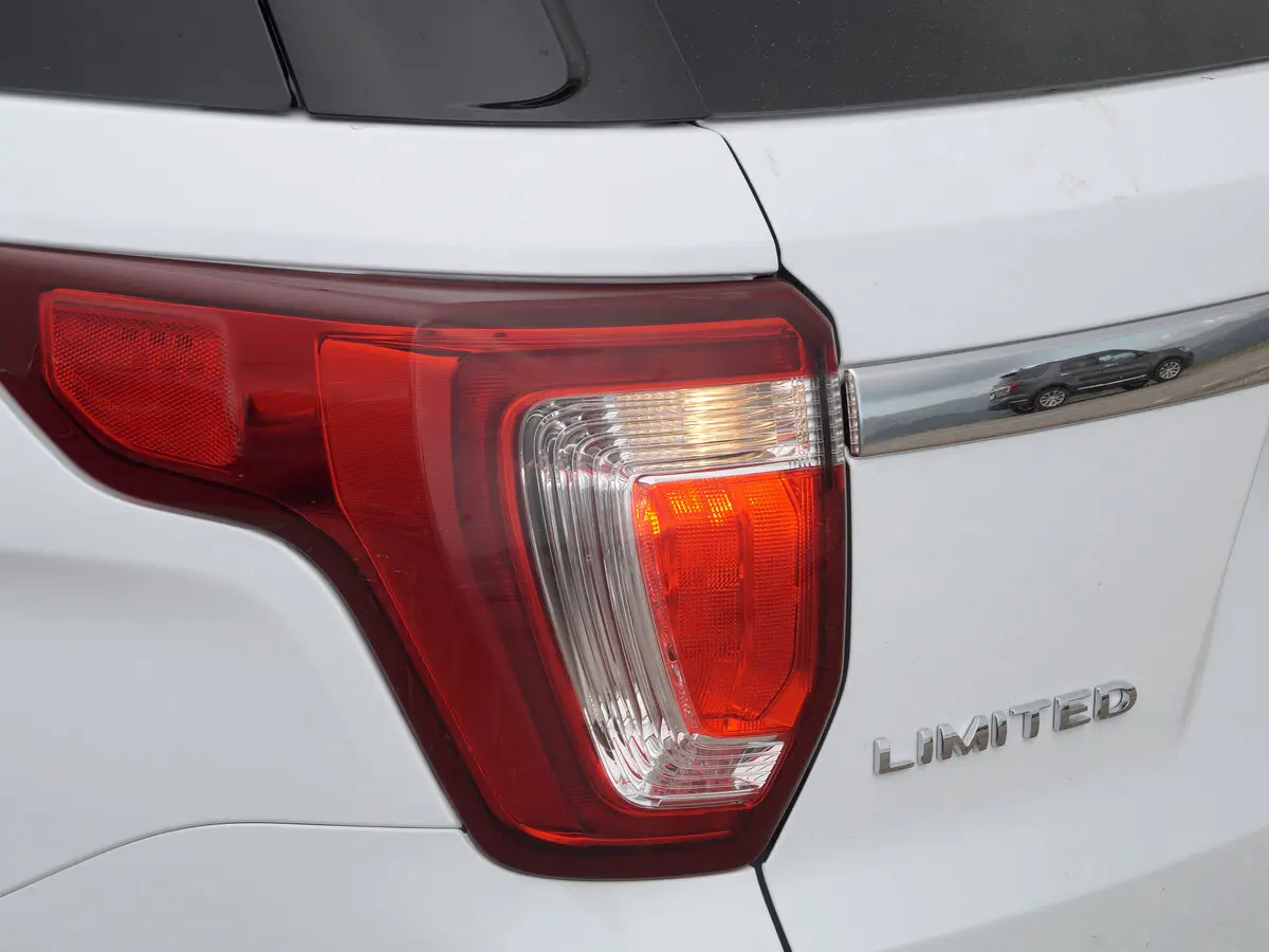 Ford Explorer V Рестайлинг 2 Внедорожник 5 дв. — photo 15