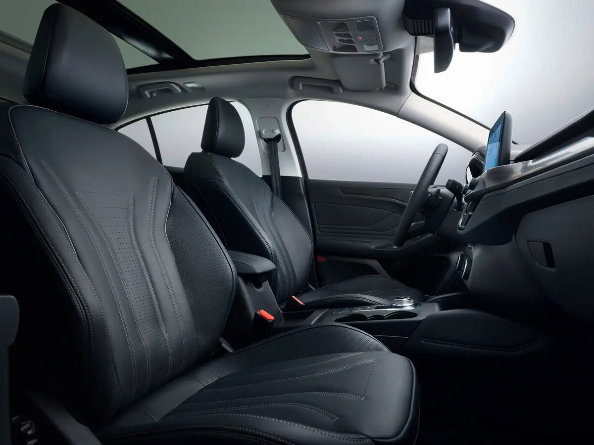 Ford Focus IV Хэтчбек 5 дв. — фото 7
