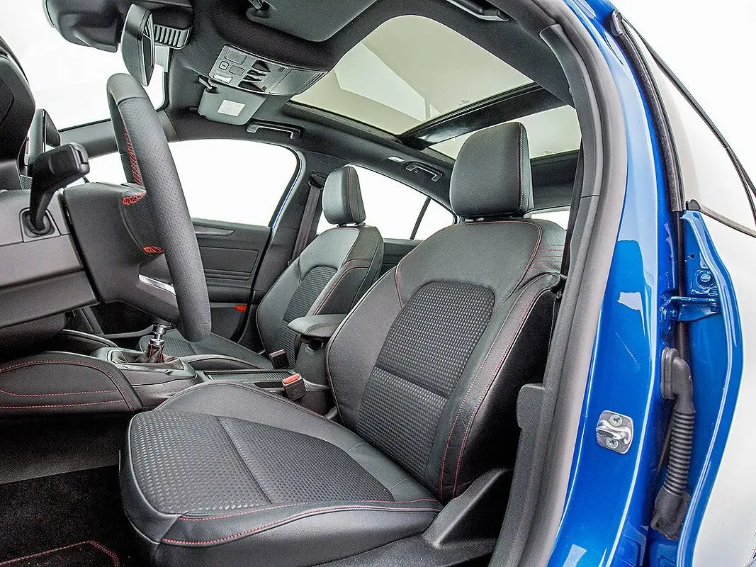 Ford Focus IV Хэтчбек 5 дв. — фото 8