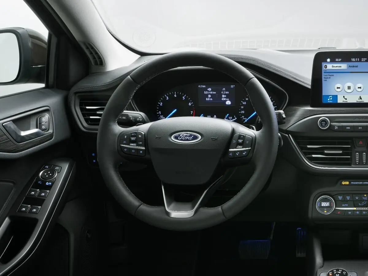 Ford Focus IV Хэтчбек 5 дв. — фото 10