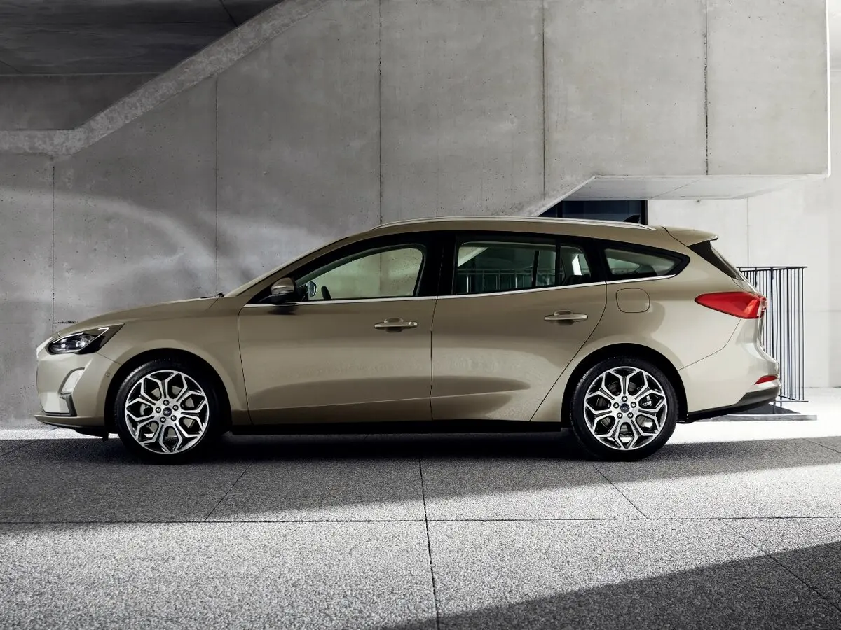 Ford Focus IV Универсал 5 дв. — фото 2