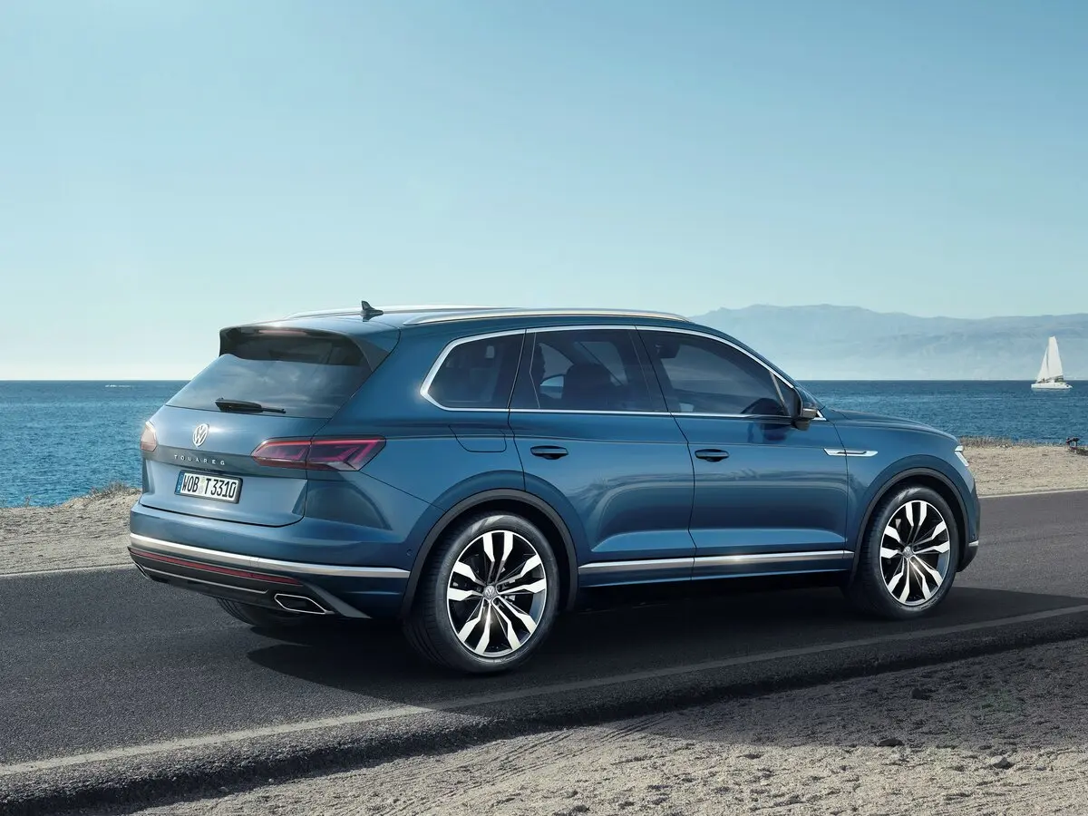 Volkswagen Touareg III Внедорожник 5 дв. — photo 5