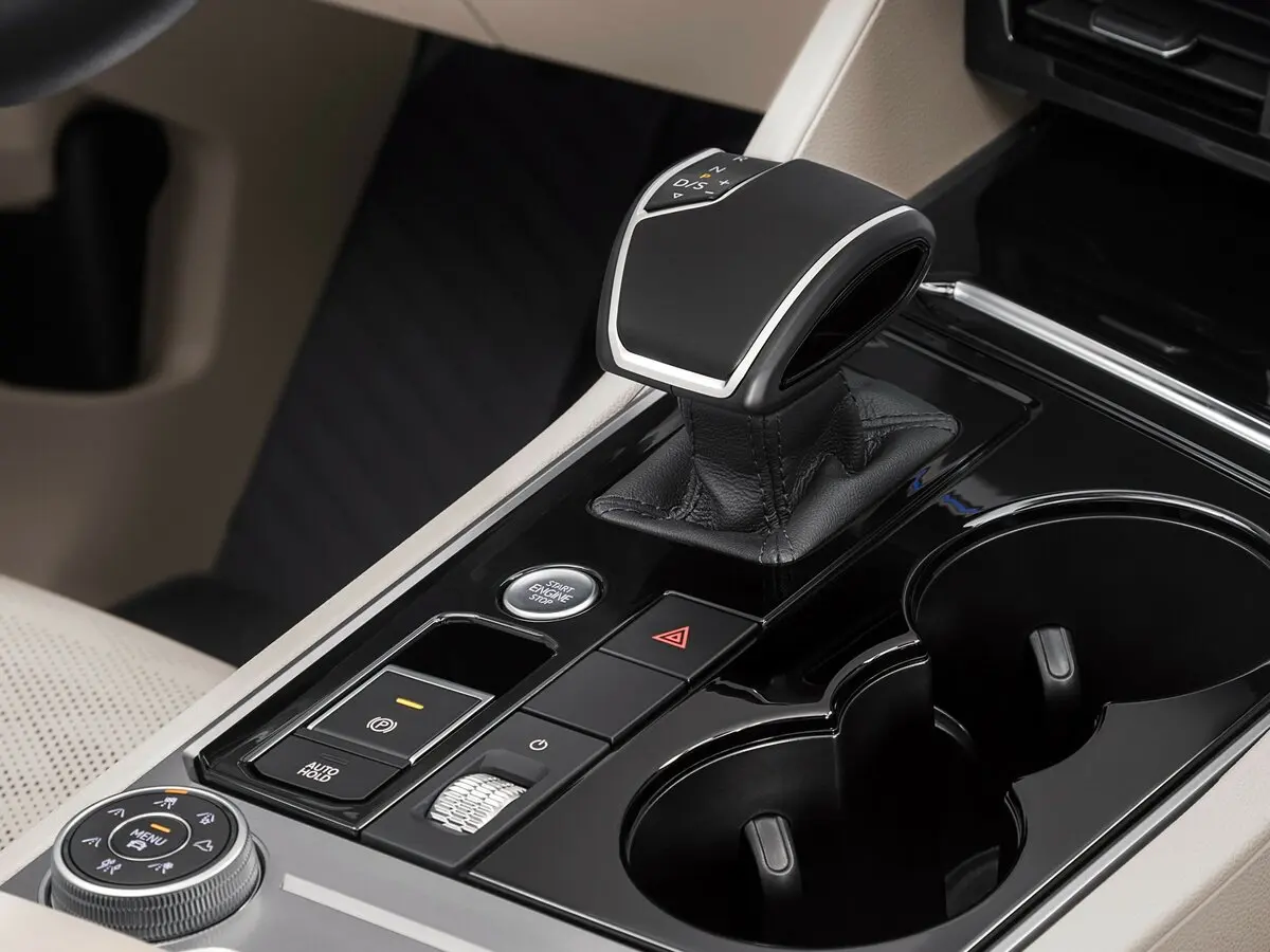 Volkswagen Touareg III Внедорожник 5 дв. — photo 11