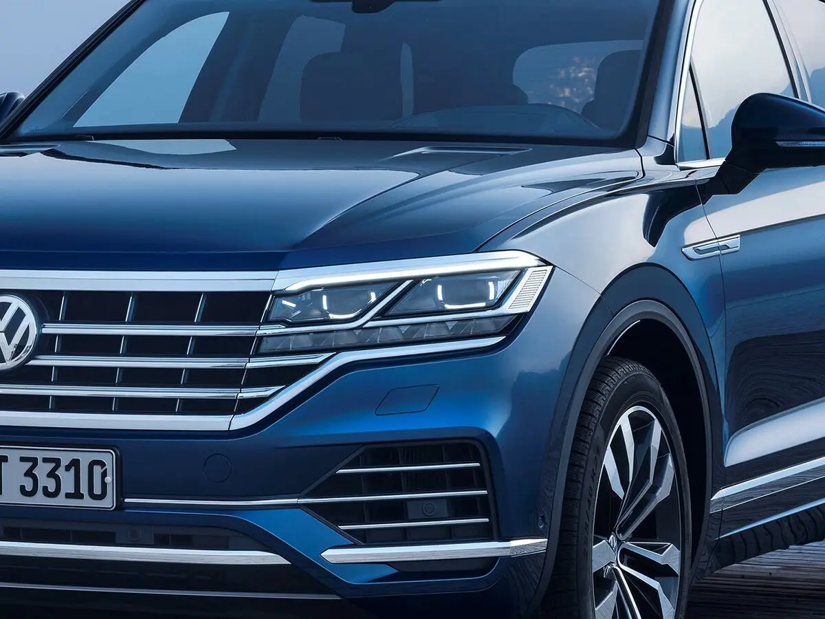 Volkswagen Touareg III Внедорожник 5 дв. — photo 13
