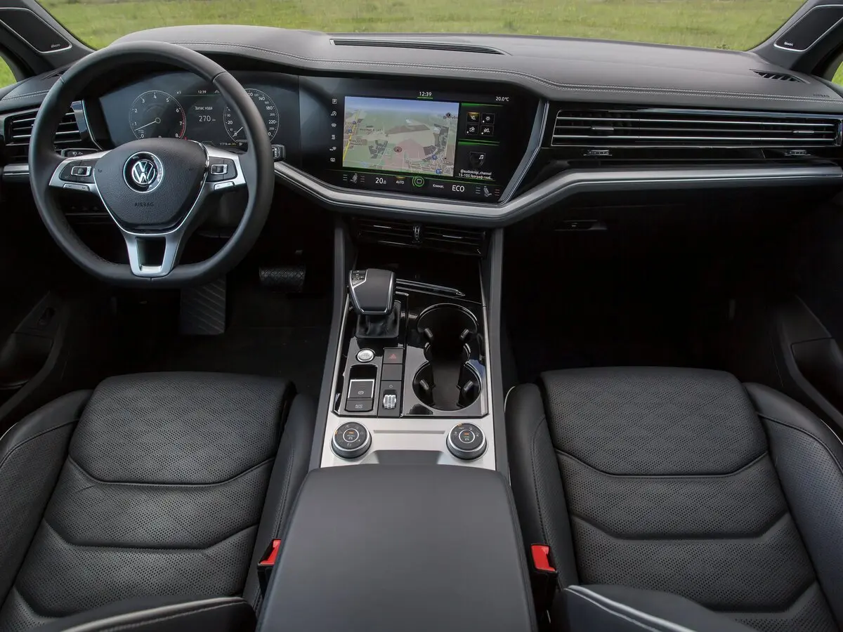 Volkswagen Touareg III Внедорожник 5 дв. — photo 23