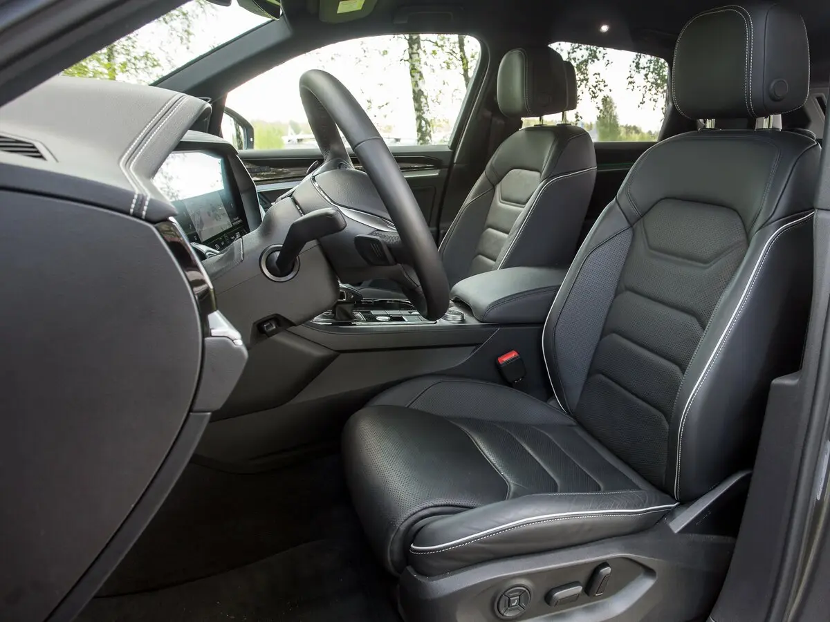 Volkswagen Touareg III Внедорожник 5 дв. — photo 25