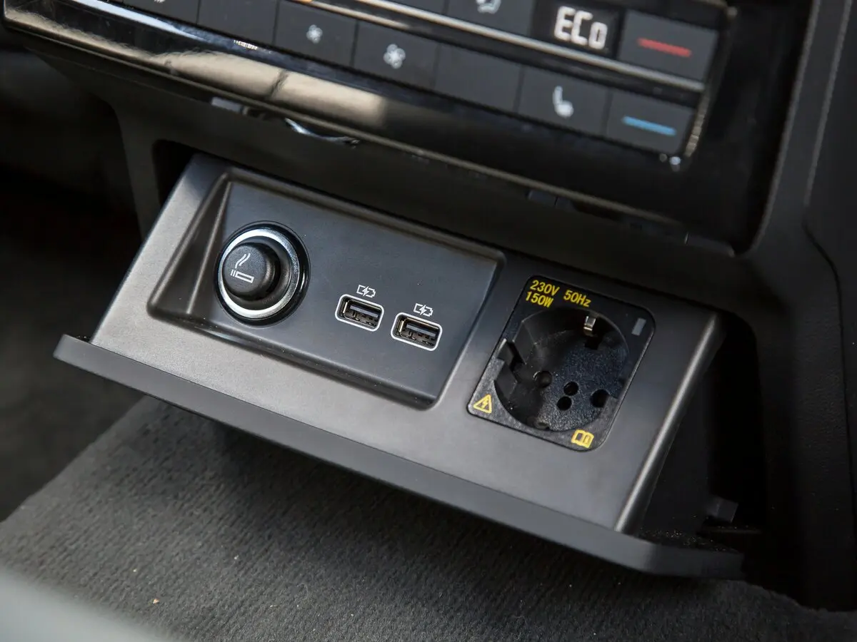 Volkswagen Touareg III Внедорожник 5 дв. — photo 36