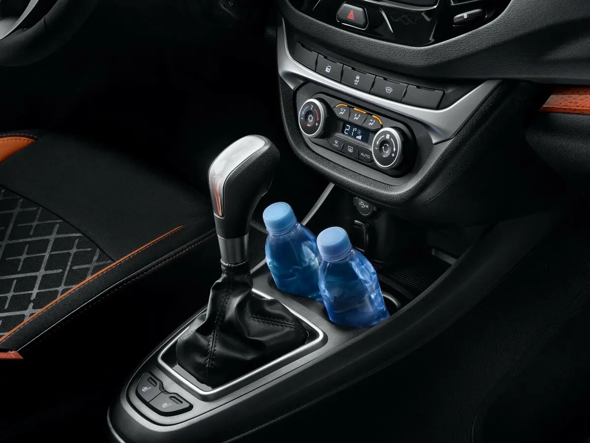 Lada (ВАЗ) Vesta I Седан Cross — photo 11