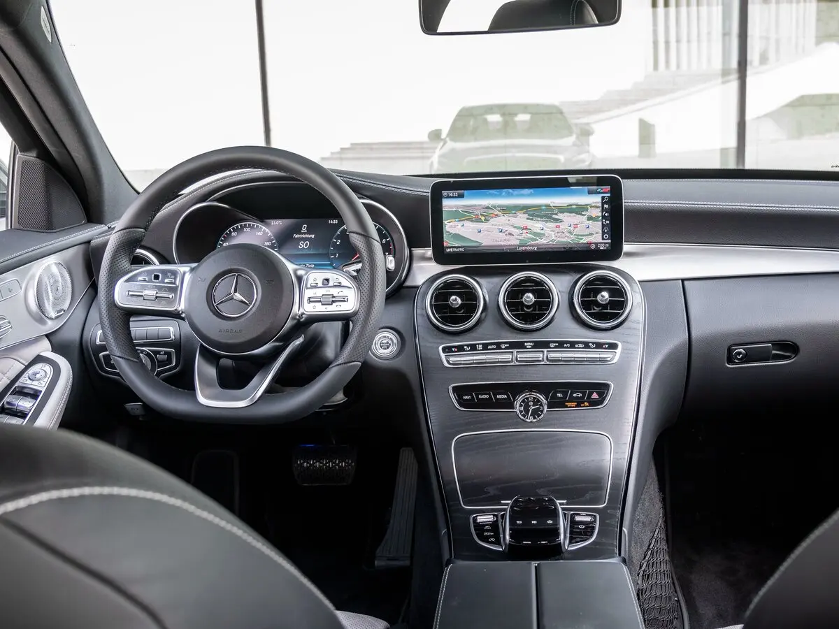 Mercedes-Benz C-Класс IV (W205) Рестайлинг Седан — 照片 6