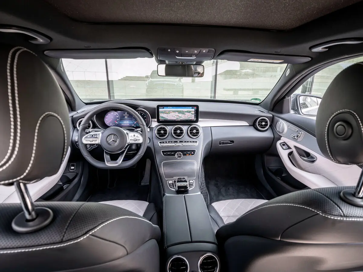 Mercedes-Benz C-Класс IV (W205) Рестайлинг Седан — 照片 7