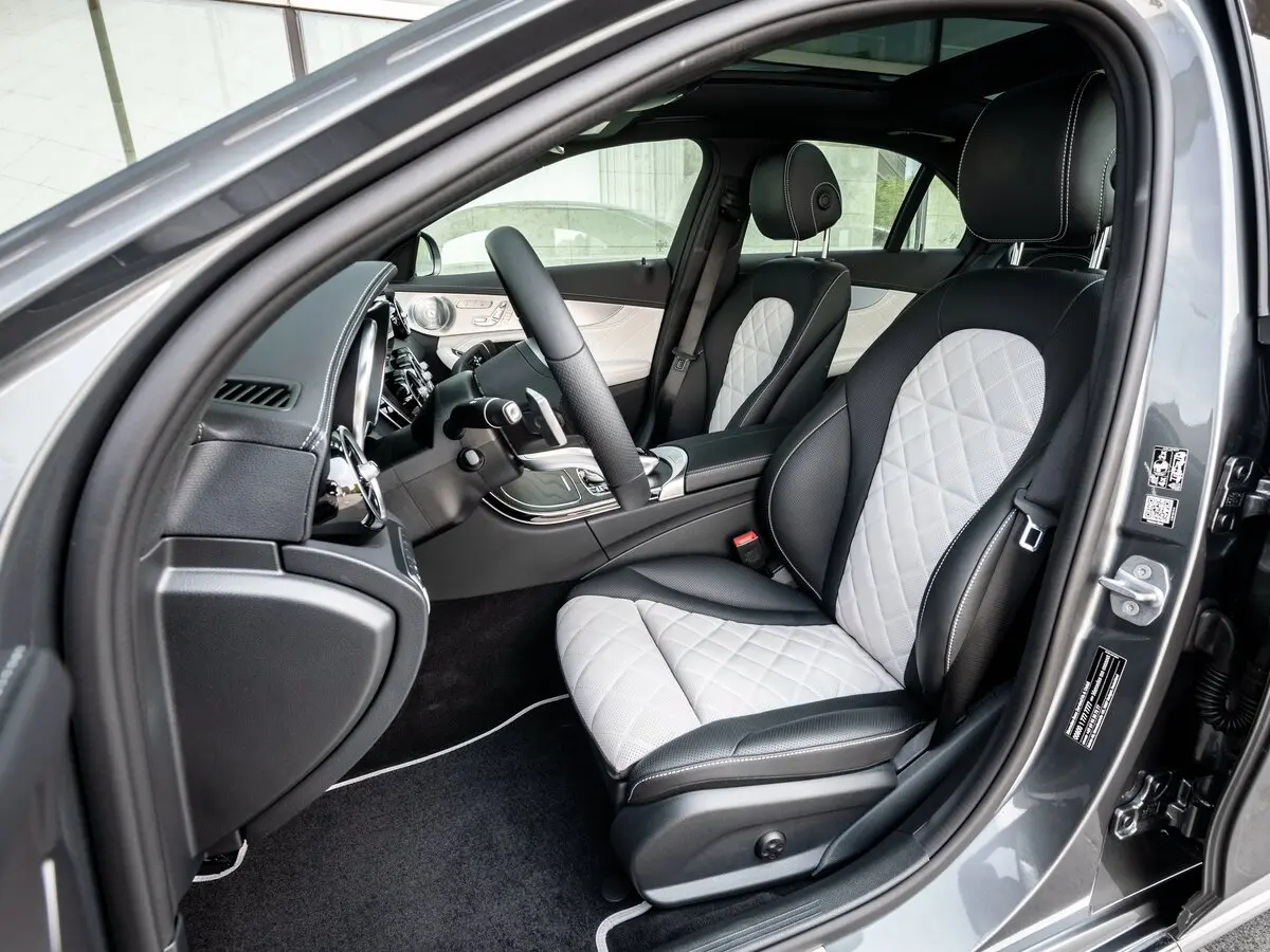 Mercedes-Benz C-Класс IV (W205) Рестайлинг Седан — 照片 8