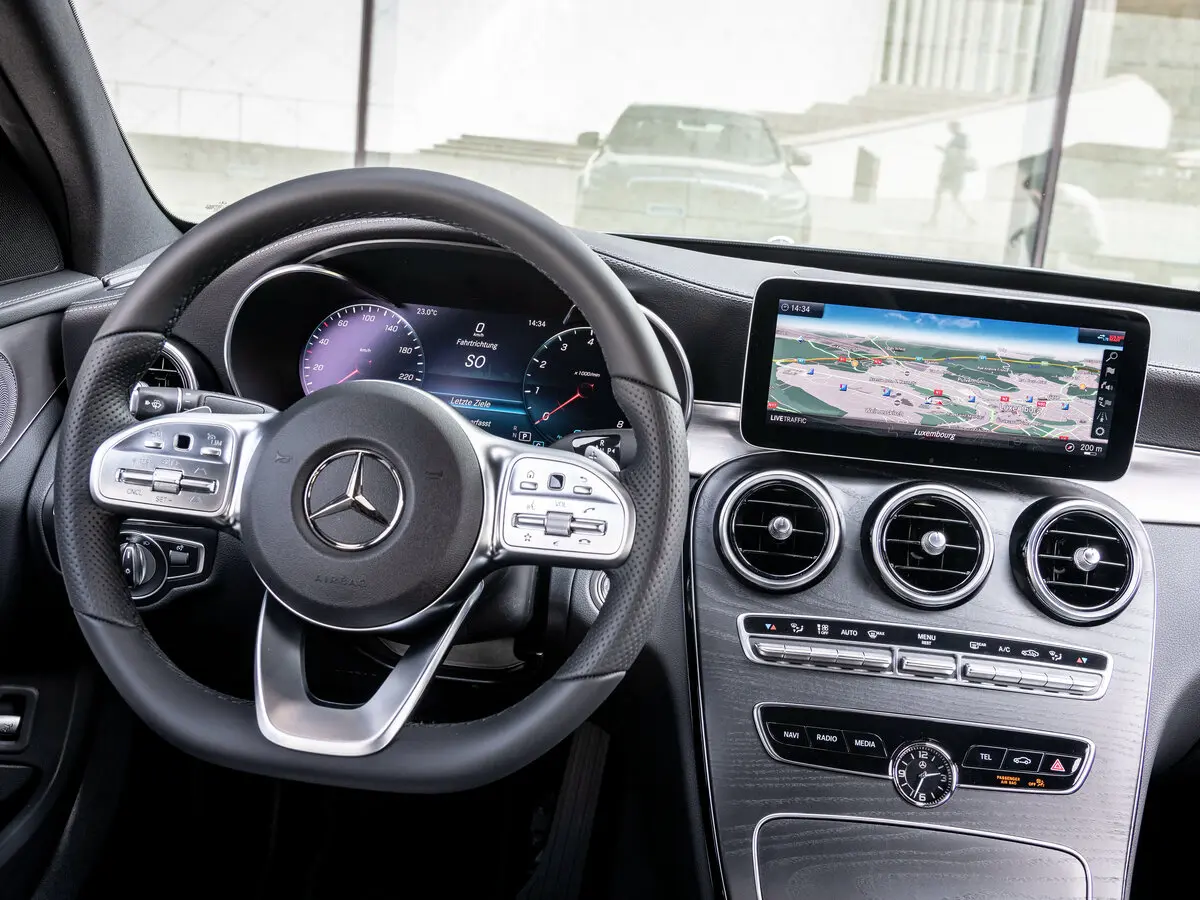 Mercedes-Benz C-Класс IV (W205) Рестайлинг Седан — 照片 10