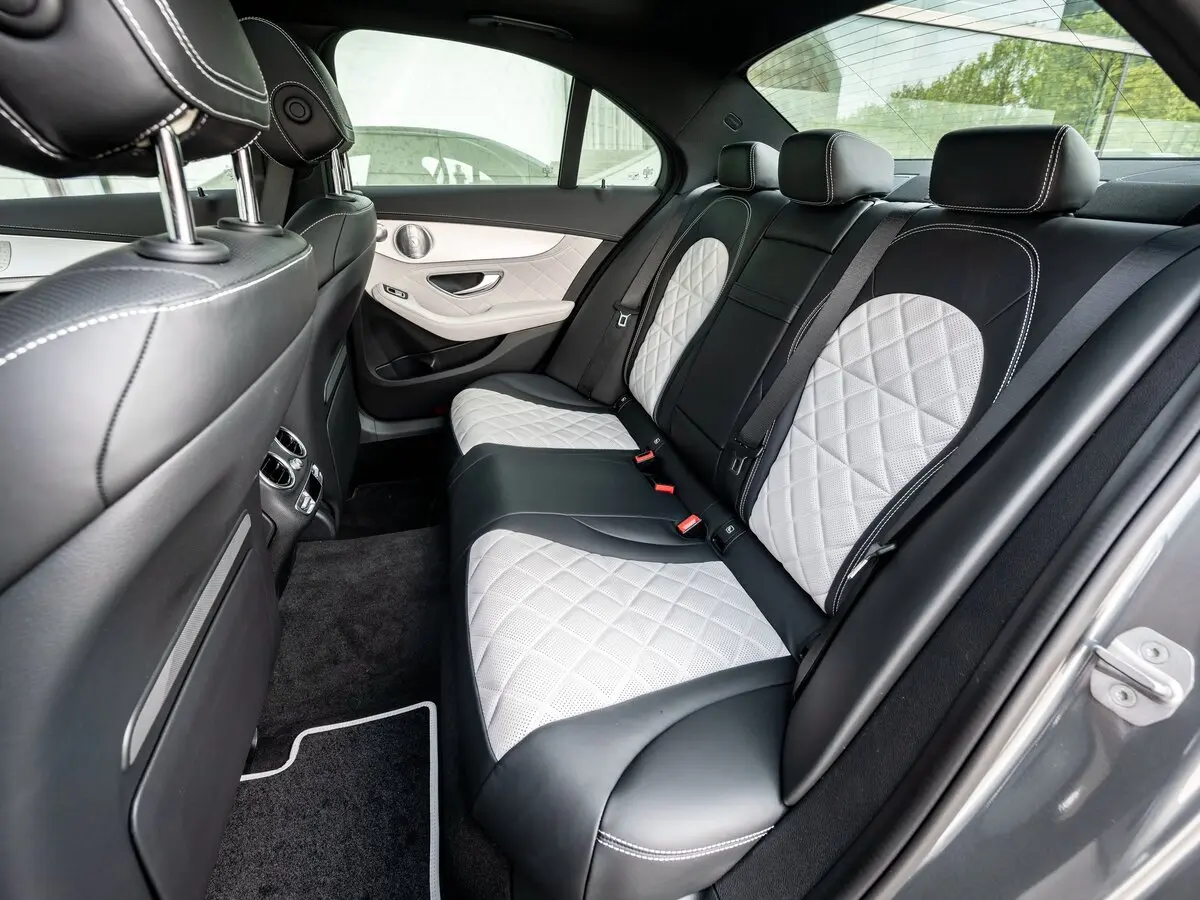 Mercedes-Benz C-Класс IV (W205) Рестайлинг Седан — 照片 11