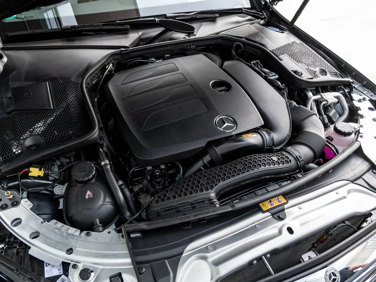 Mercedes-Benz C-Класс IV (W205) Рестайлинг Седан — 照片 13