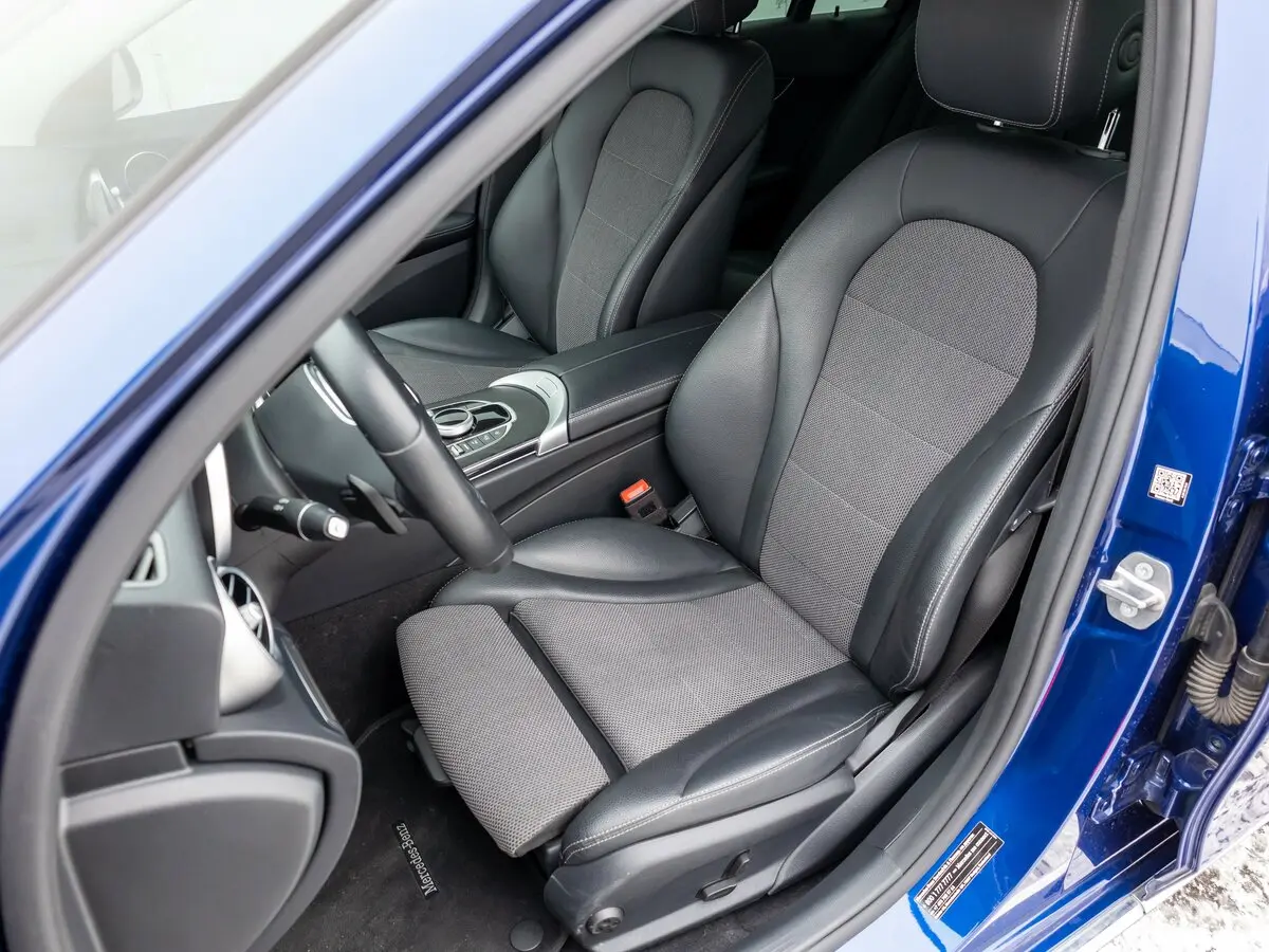 Mercedes-Benz C-Класс IV (W205) Рестайлинг Седан — 照片 21