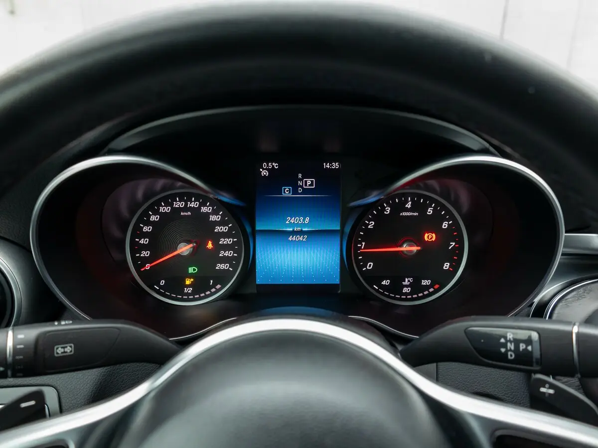 Mercedes-Benz C-Класс IV (W205) Рестайлинг Седан — 照片 22