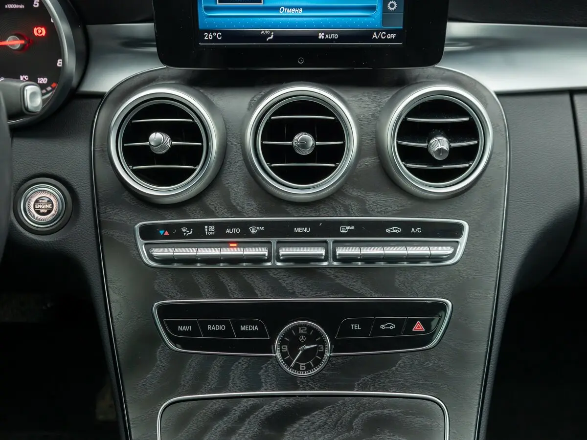 Mercedes-Benz C-Класс IV (W205) Рестайлинг Седан — 照片 32