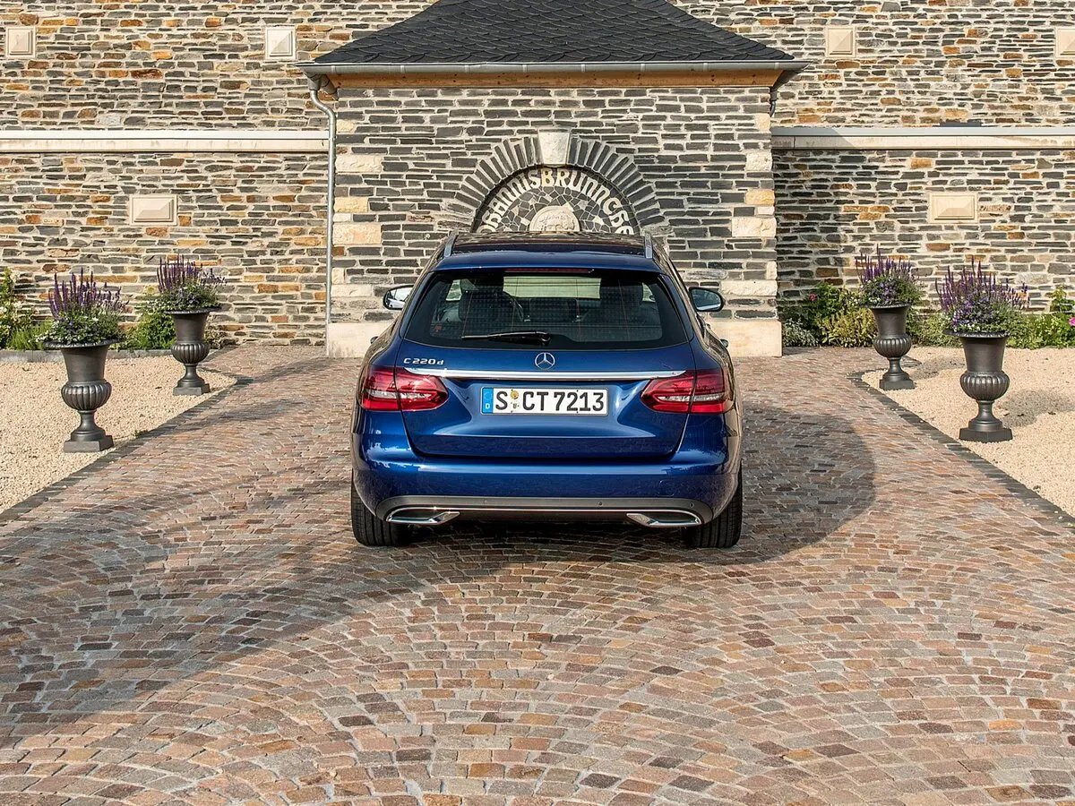Mercedes-Benz C-Класс IV (W205) Рестайлинг Универсал 5 дв. — 照片 4