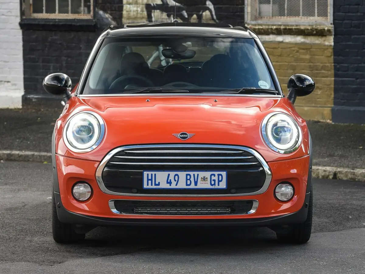 Mini Hatch III (F55/F56) Рестайлинг Хэтчбек 5 дв. — фото 3