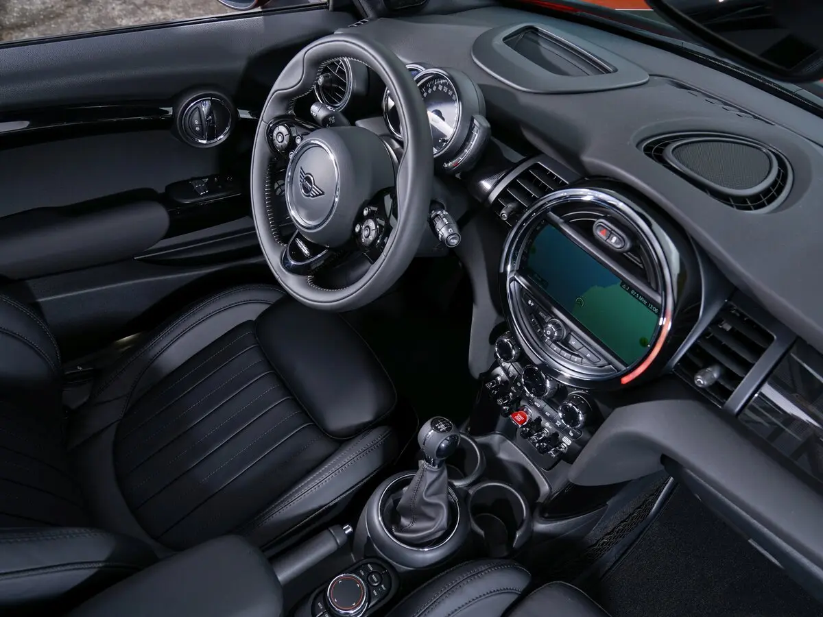 Mini Hatch III (F55/F56) Рестайлинг Хэтчбек 5 дв. — фото 6