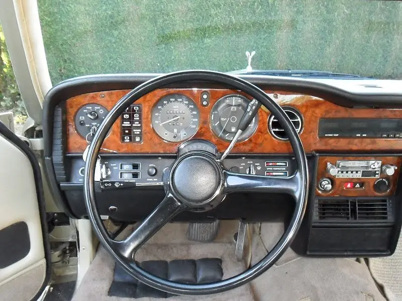 Rolls-Royce Silver Spirit Mark I Седан — сүрөт 3