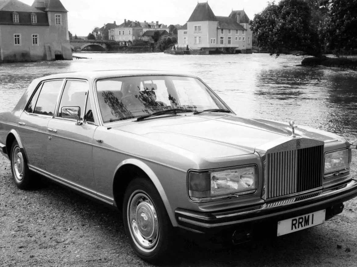 Rolls-Royce Silver Spirit Mark III Седан — сүрөт 3